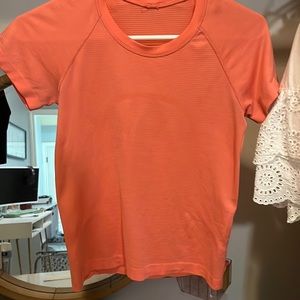 Lulu lemon Swiftly Tech SS 2.0 *race